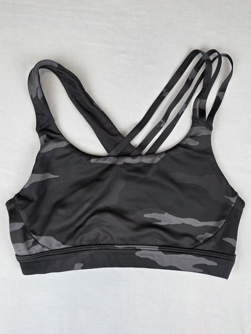 Athleta Run Free Sports Bra Small Strappy Black Camo Medium Impact Asymmetrical